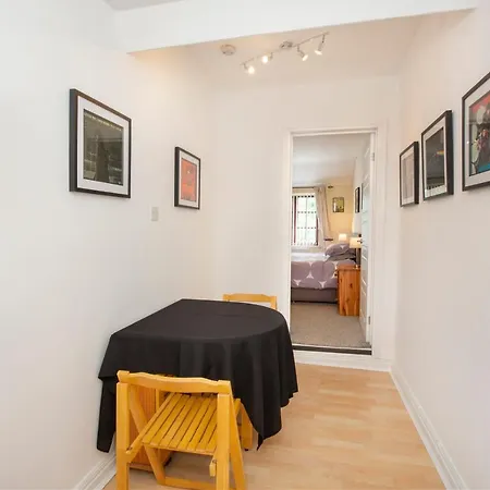 Stable Lofts Near Racecourse And Center 펜션 *
