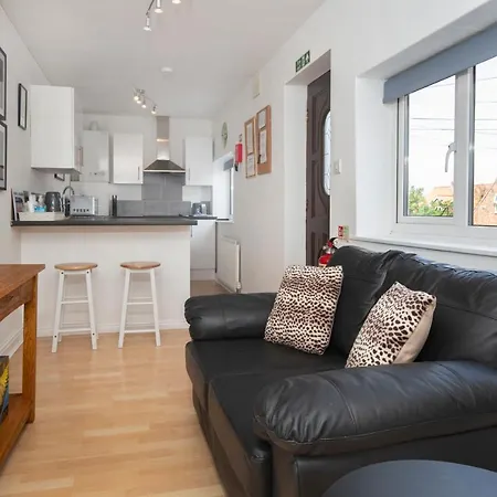 Stable Lofts Near Racecourse And Center *